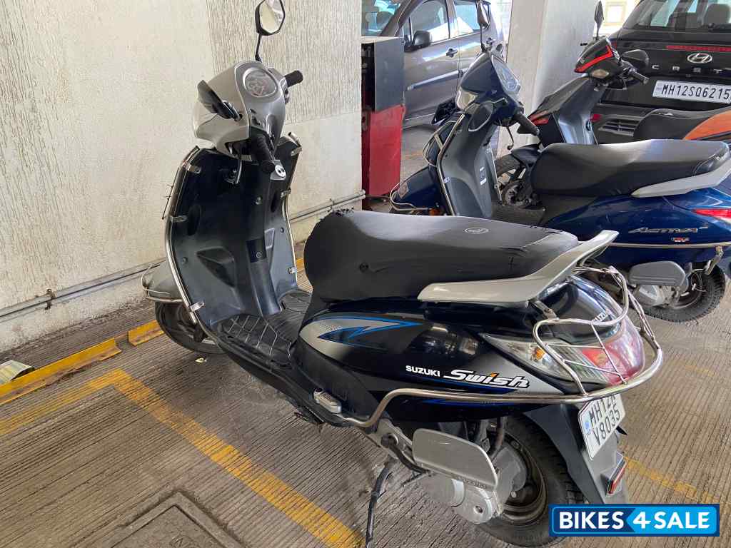 Silver Wit Suzuki Swish