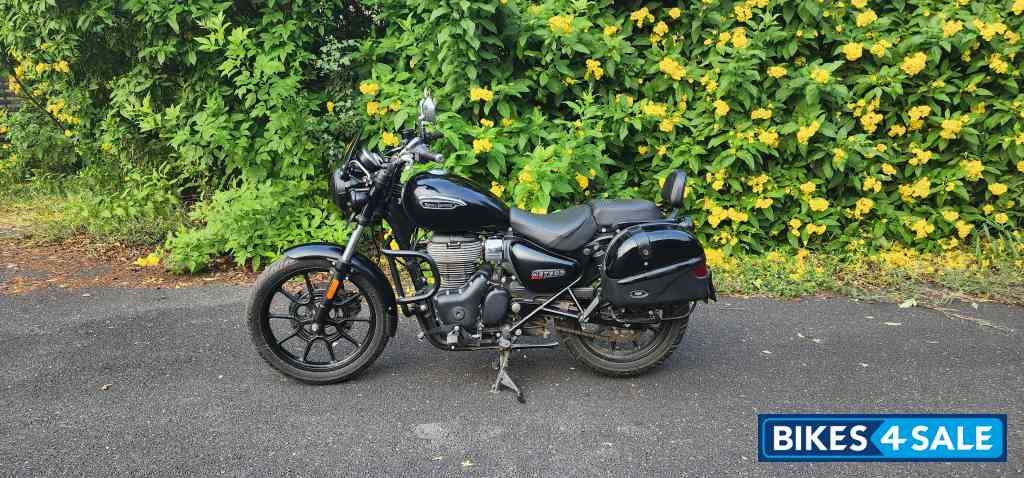 Royal Enfield Meteor 350 Stellar