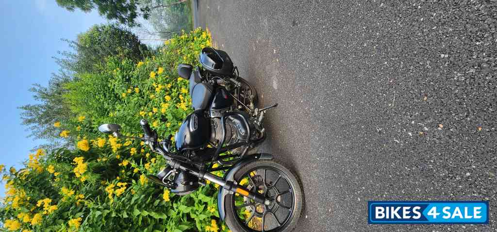 Royal Enfield Meteor 350 Stellar