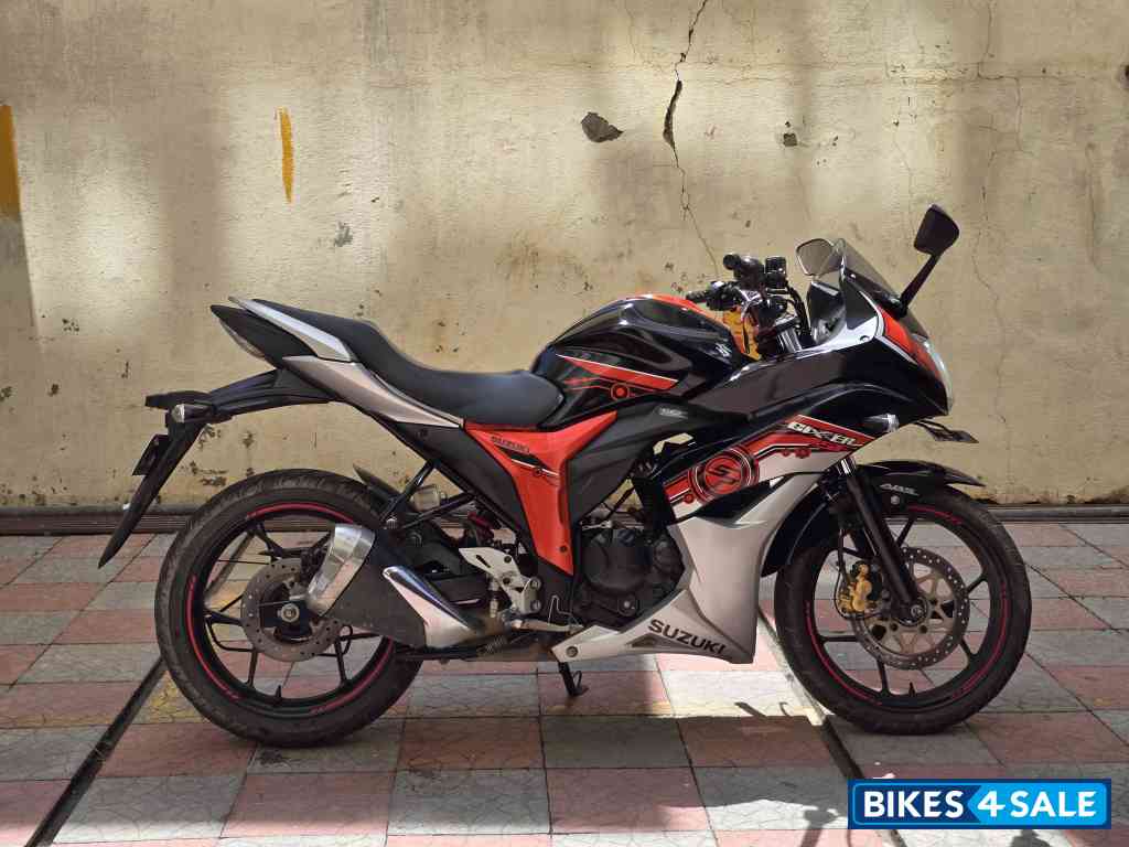 Suzuki Gixxer SF Fi