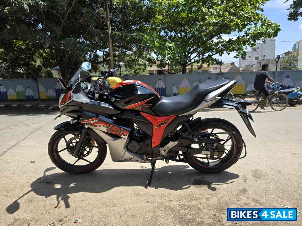 Suzuki Gixxer SF Fi