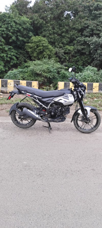 Bajaj Freedom 125 NG04 Disc LED
