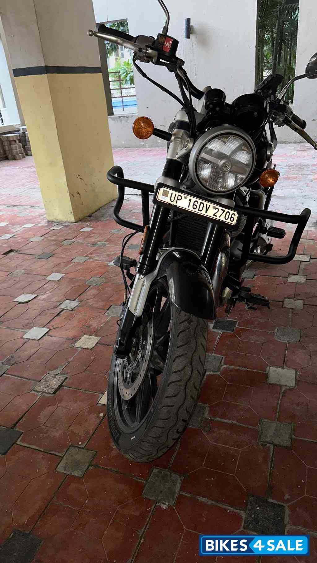 Astral Black Royal Enfield Super Meteor 650