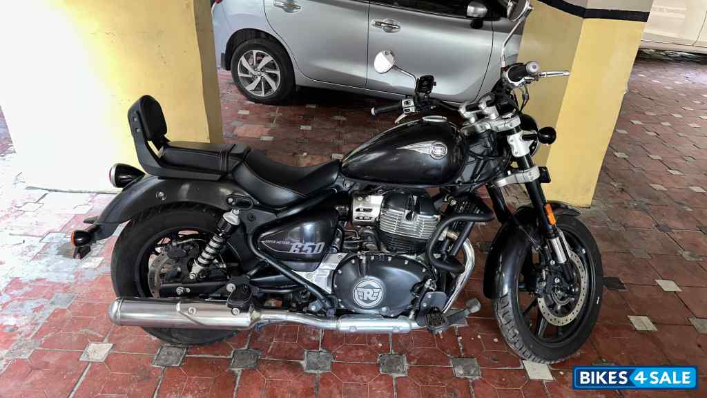 Astral Black Royal Enfield Super Meteor 650