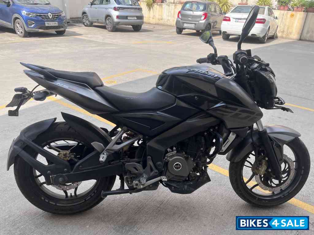 Bajaj Pulsar 200 NS