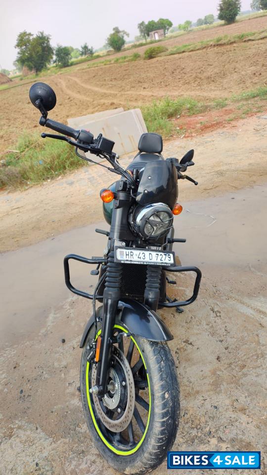 Yezdi Roadster Dark Yezdi Roadster Dark