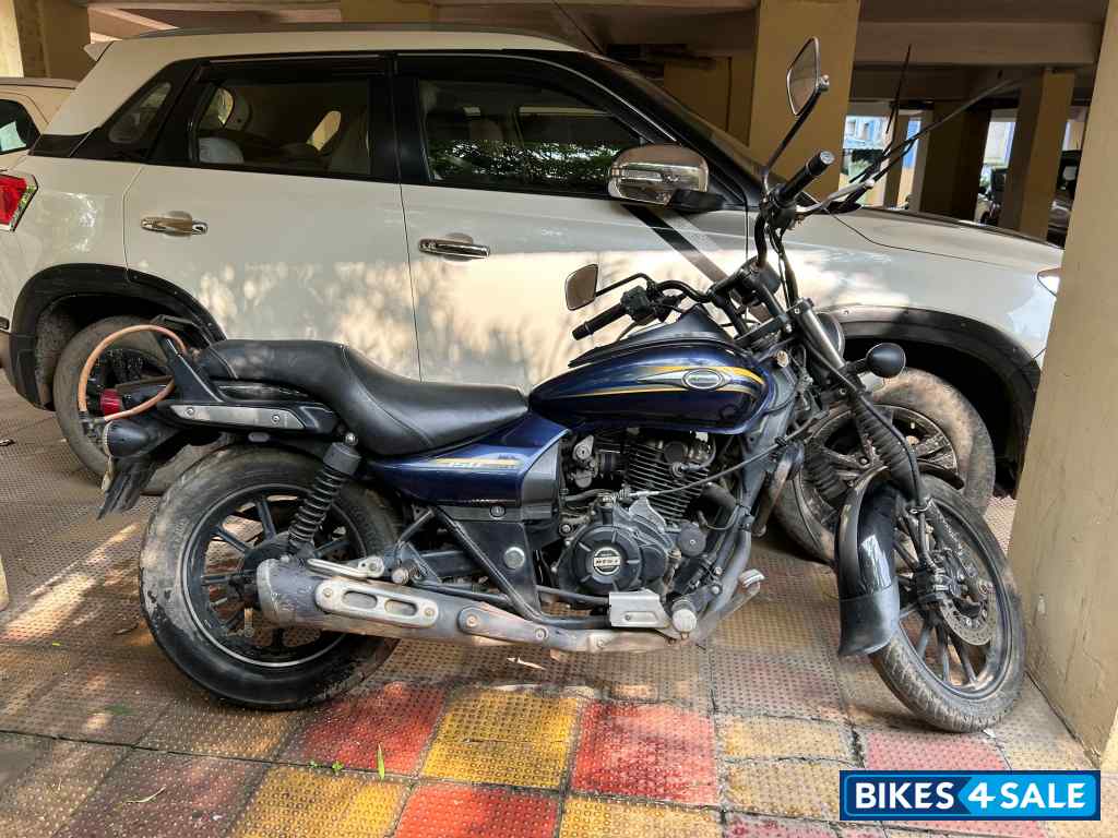 Blue Bajaj Avenger Street 150