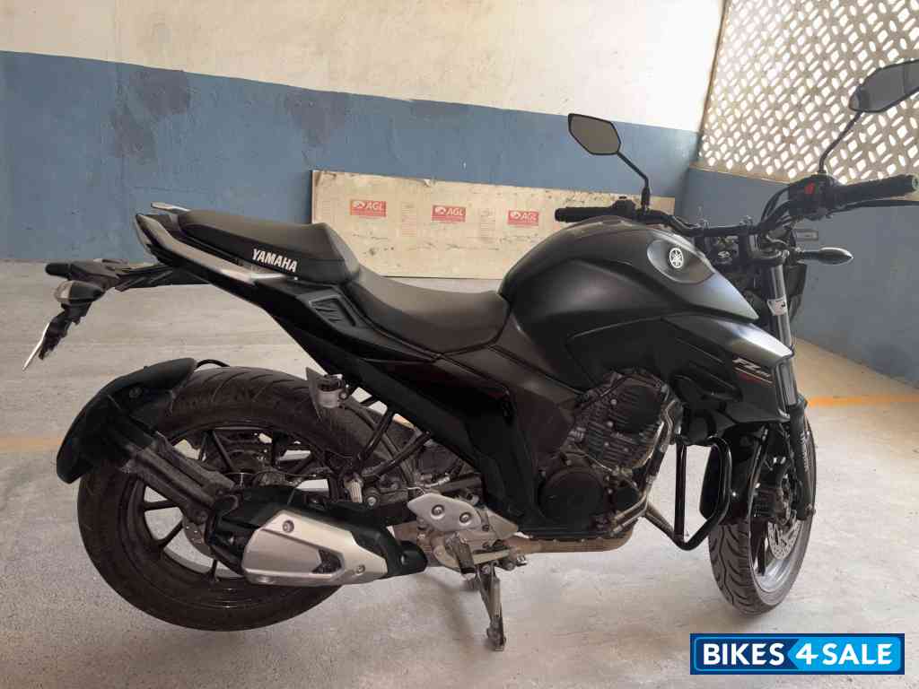 Yamaha FZS 25