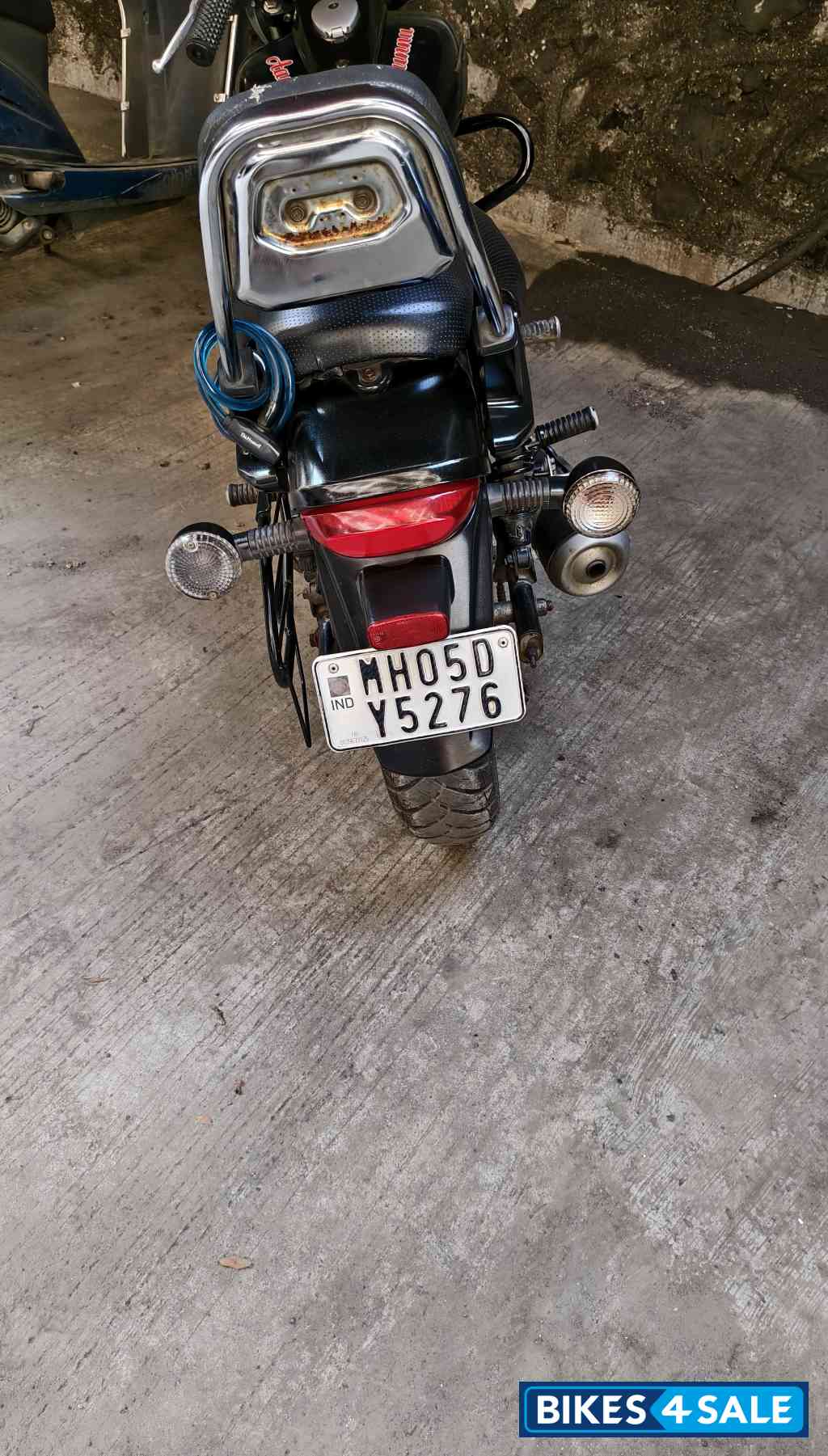 Bajaj Avenger Street 180