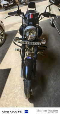 Black Bajaj Avenger Street 180