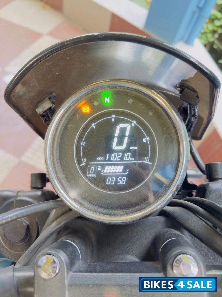 Forest Green Yezdi Roadster Dual Tone