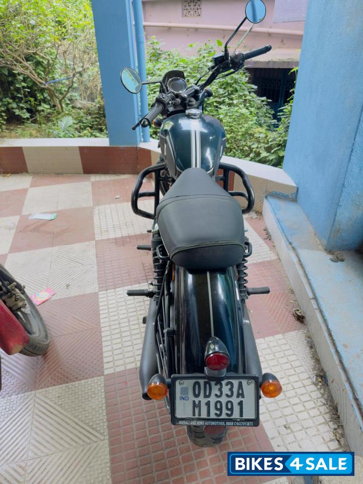 Forest Green Yezdi Roadster Dual Tone