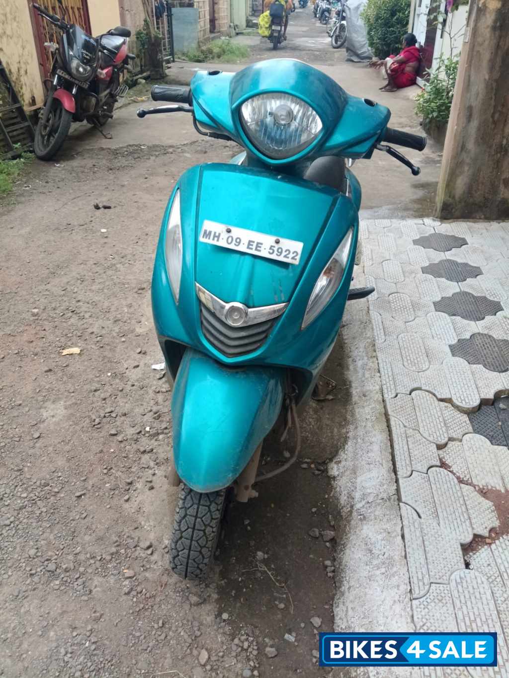 Blue Yamaha Fascino