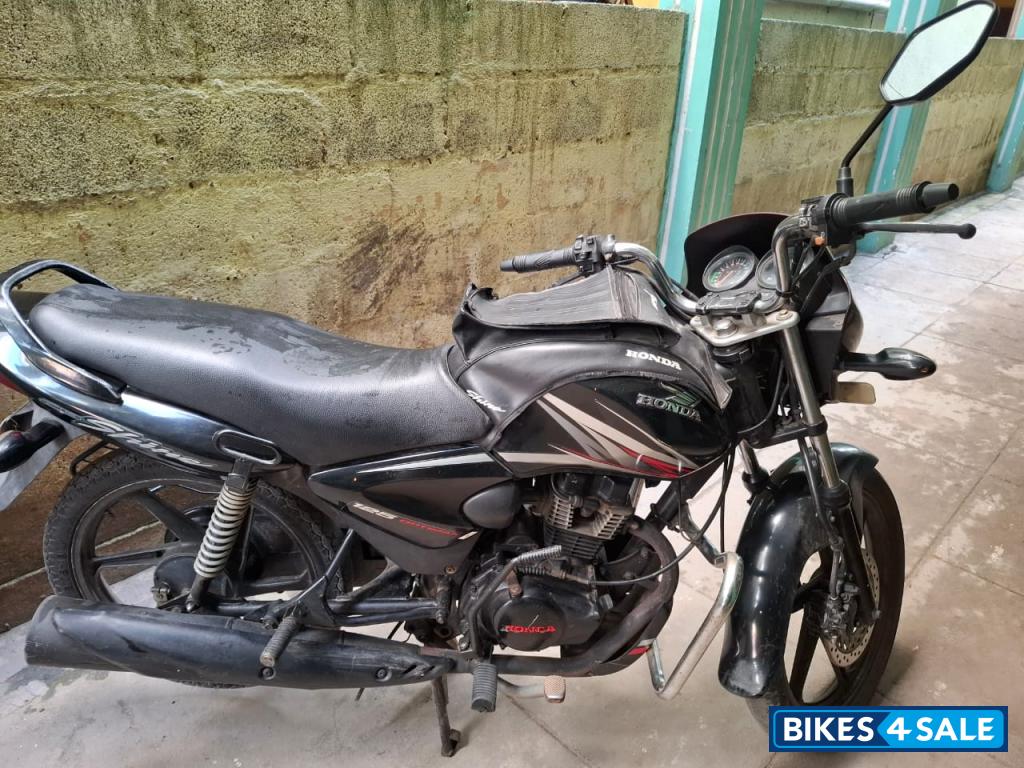 Black Honda CB Shine