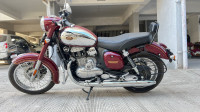 Maroon Jawa 350