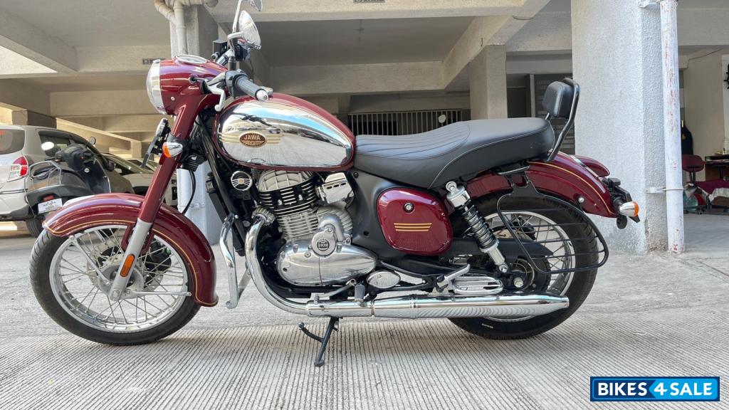 Maroon Jawa 350