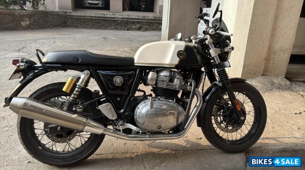 B / W Royal Enfield 2023 Continental GT 650