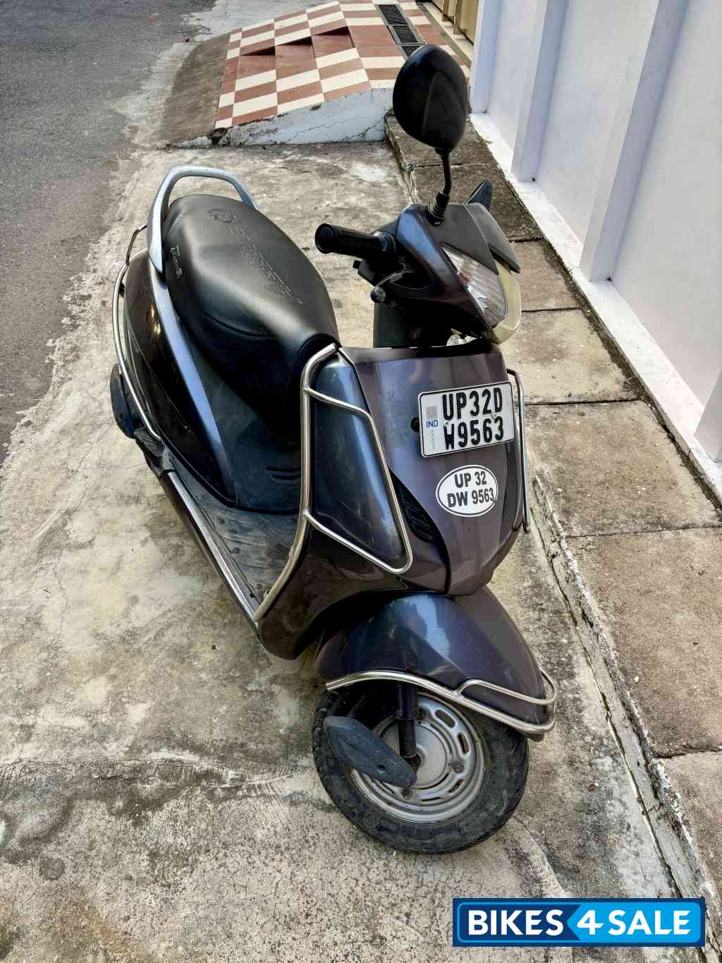 Grey Honda Activa