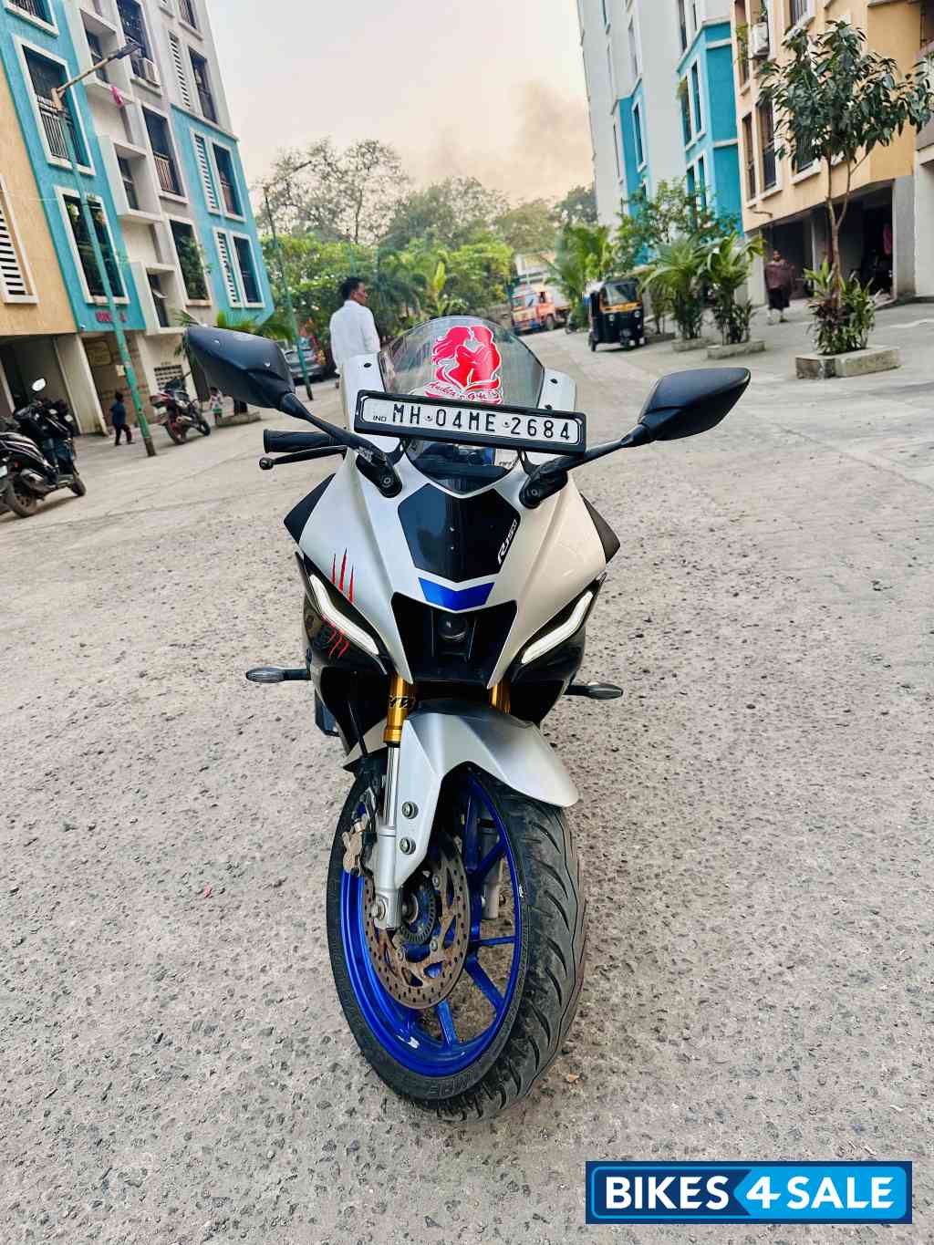 Yamaha R15M
