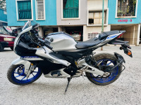Yamaha R15M