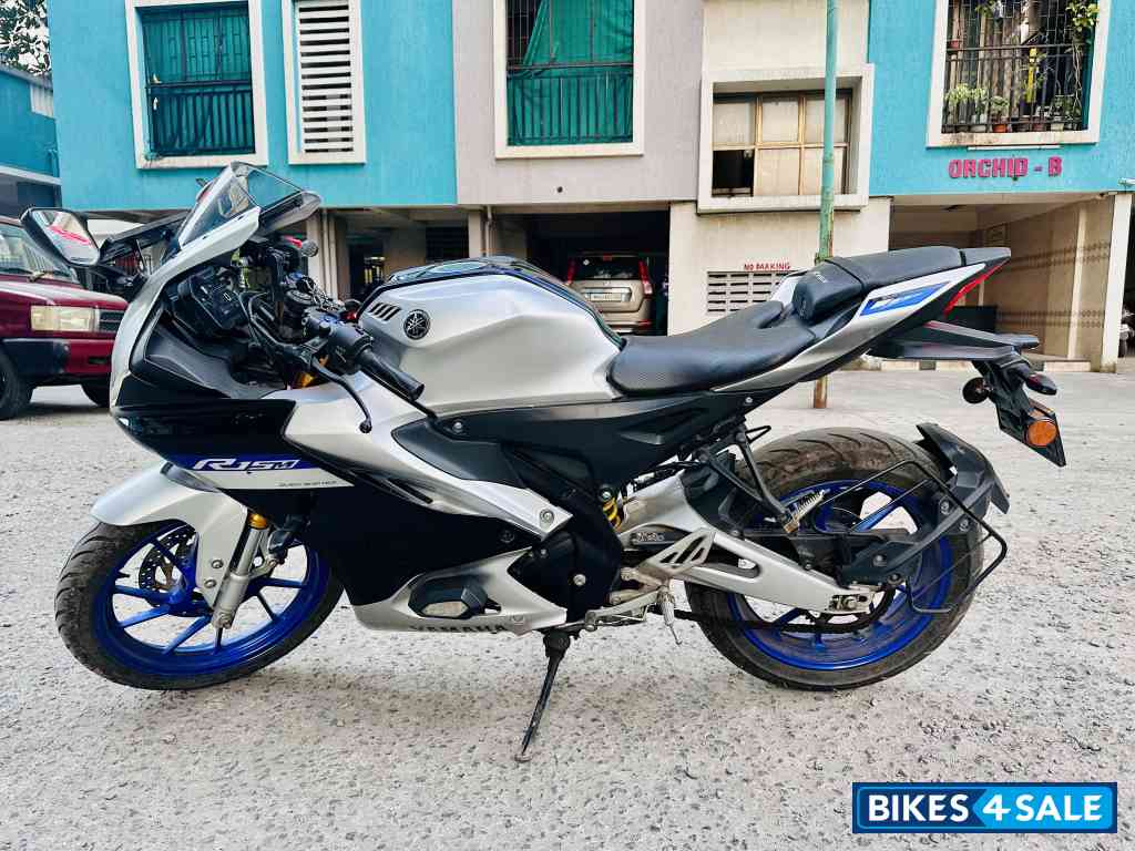 Yamaha R15M