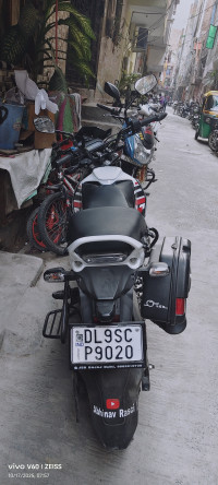 White Bajaj Freedom 125 NG04 Drum LED