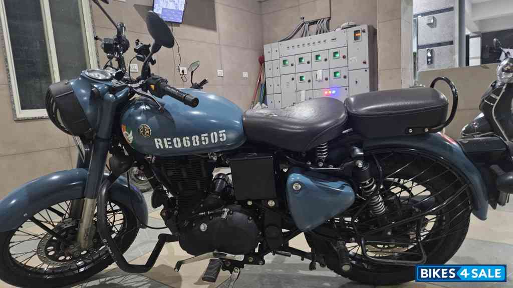 Airborne Blue Royal Enfield Classic Signals Airborne Blue