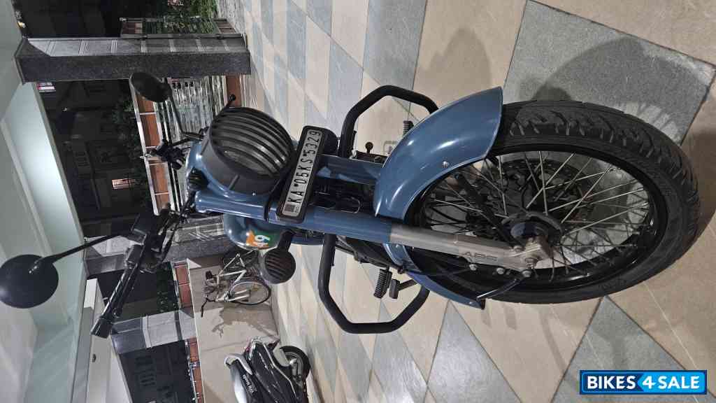 Airborne Blue Royal Enfield Classic Signals Airborne Blue