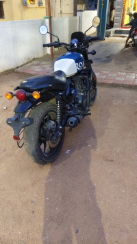 Royal Enfield Hunter 350 Metro