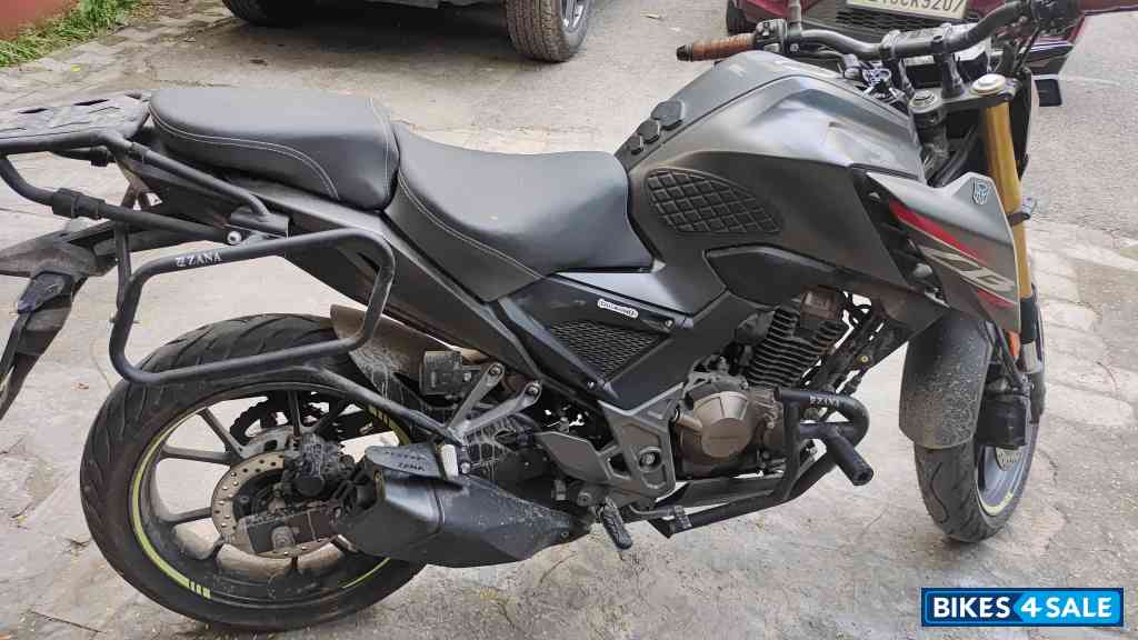 Gray Honda CB300F Deluxe Pro