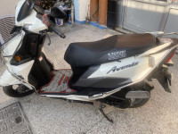White Suzuki Avenis 125 Ride Connect Edition