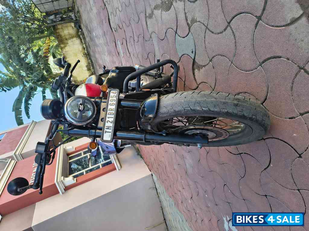 Jawa 42 Bobber Red Sheen