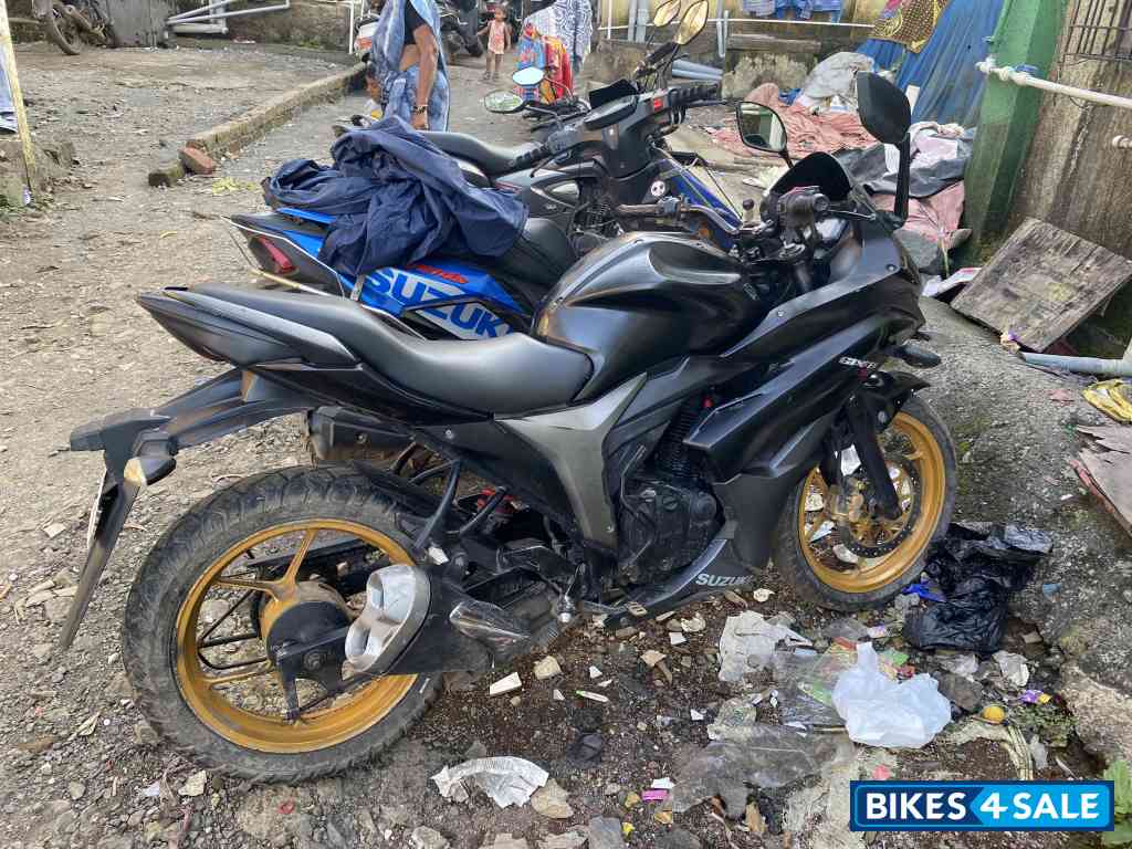 Suzuki Gixxer SF