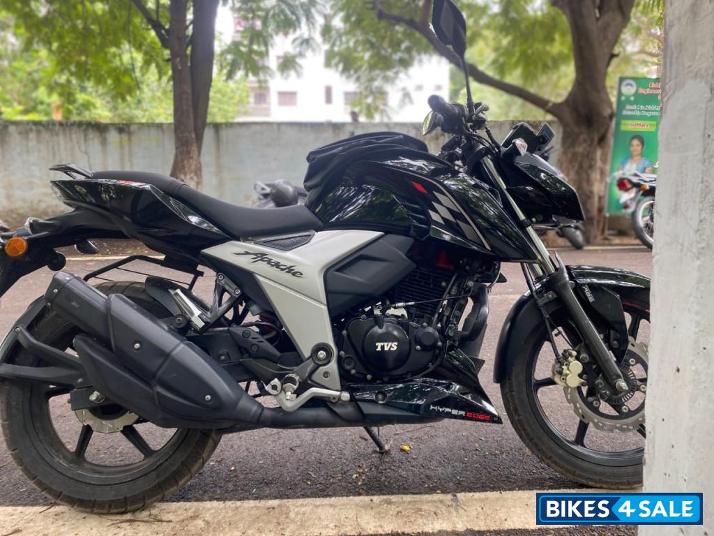 TVS Apache RTR 160 4V BS6