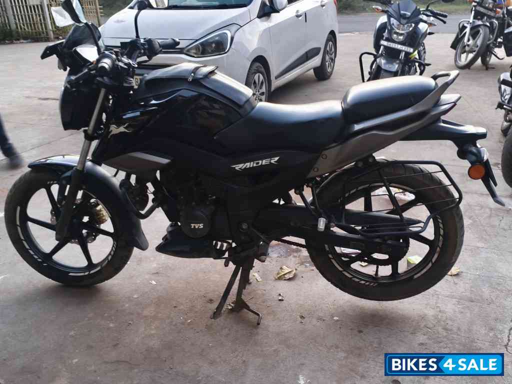 Wicked Black TVS Raider SX