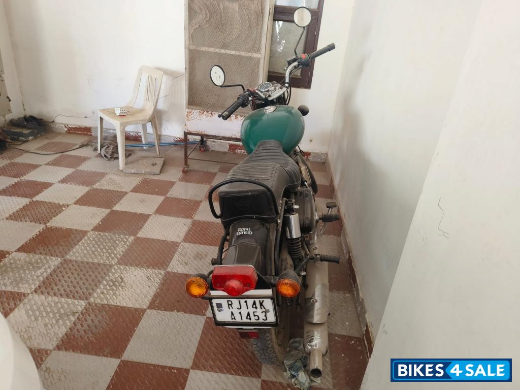 Black Royal Enfield Bullet 350 ES BS6