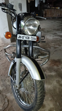 Silver Royal Enfield Classic 500