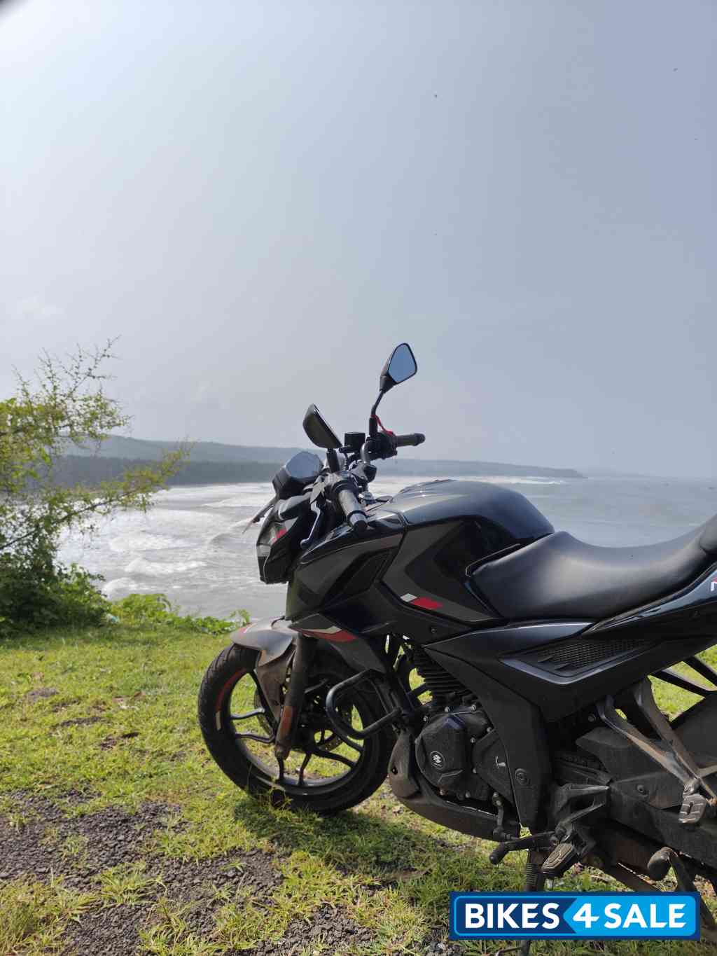 Bajaj Pulsar N160