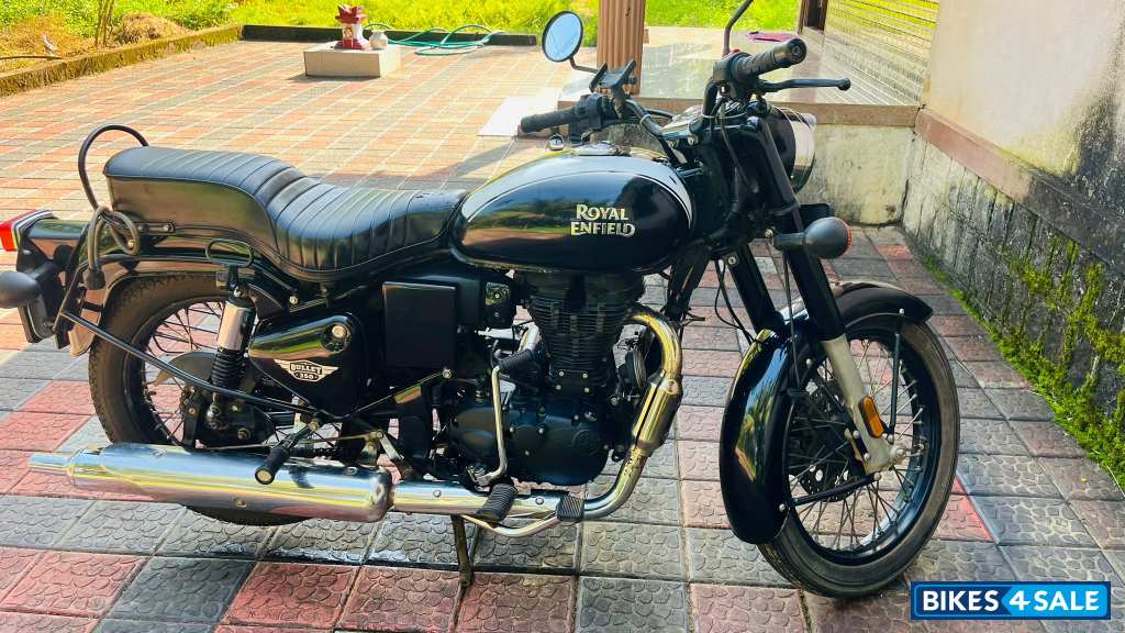 Jet Black Royal Enfield Bullet Electra