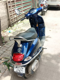 Deep Blue Vespa SXL 125
