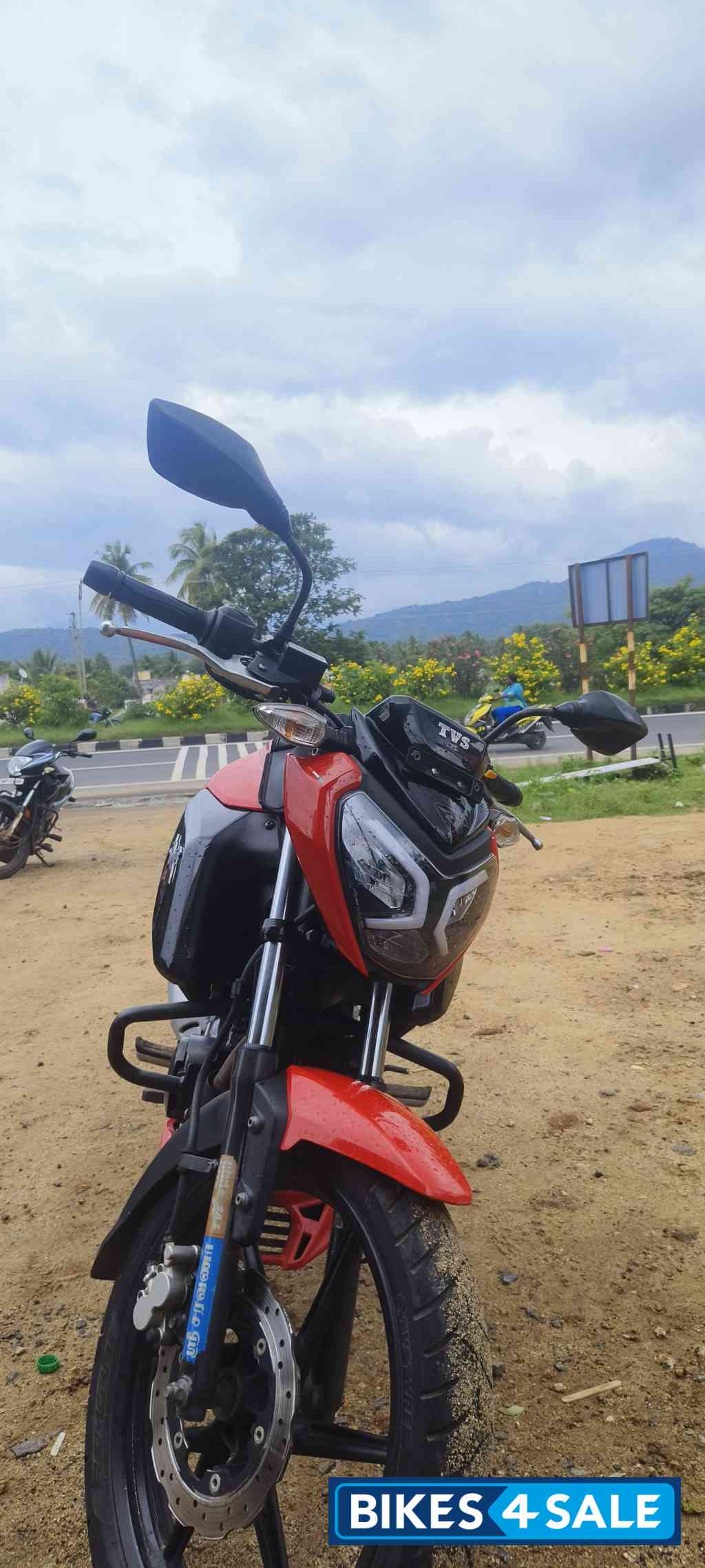 Red TVS Raider 125 Red TVS Raider 125