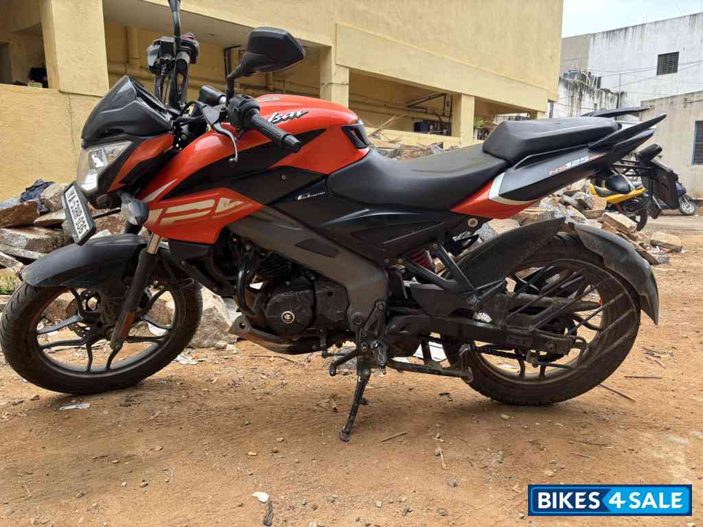 Fury Orange Bajaj Pulsar NS 125