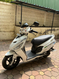 White Hero Maestro Edge 110 BS6