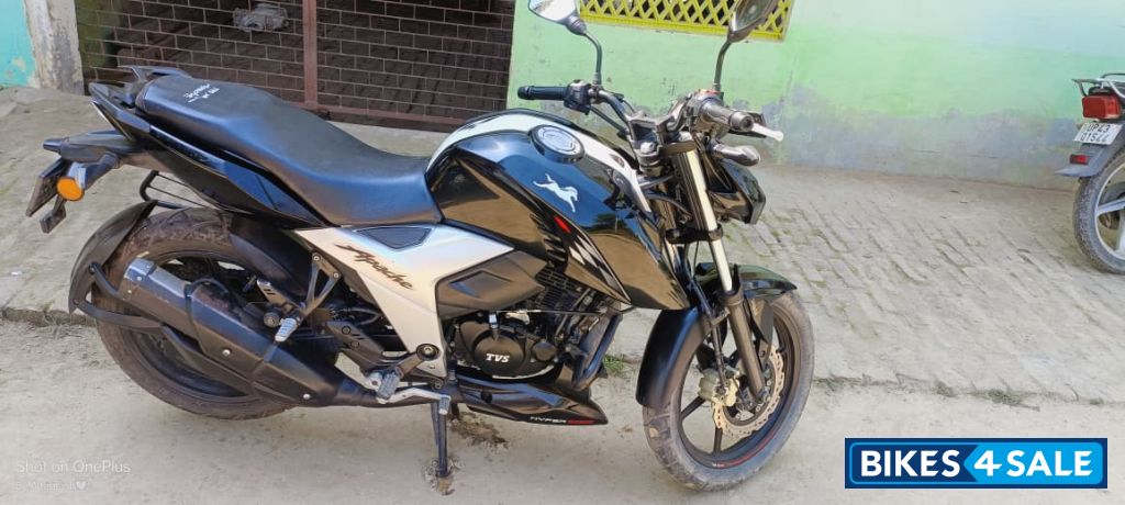 TVS Apache RTR 160 4V BS6