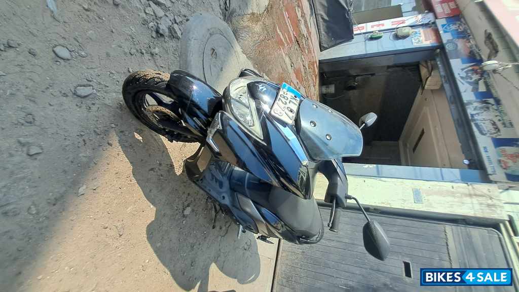 Black Suzuki Burgman Street