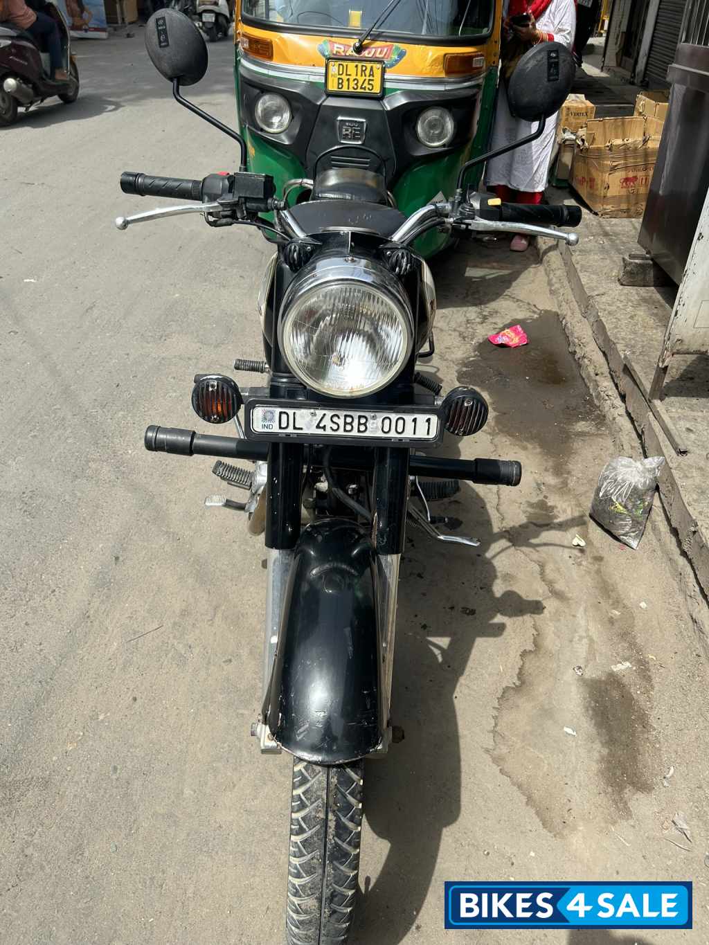 Black Royal Enfield Classic 500