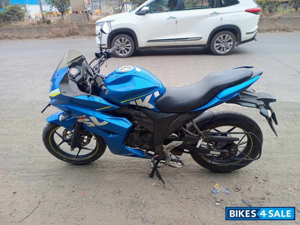 Suzuki Gixxer SF