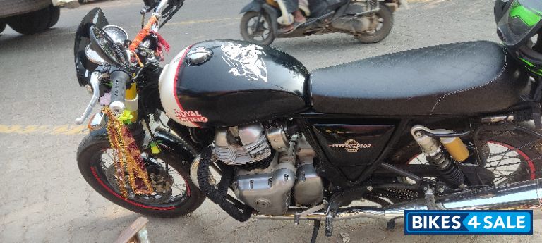Black Pearl Royal Enfield Interceptor 650 Twin