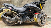 Black Bajaj Pulsar NS 160