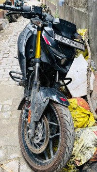 Black Bajaj Pulsar NS 160